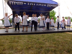 DIAKOVCE - Žijeme folklórom (v podaní štyroch národov)